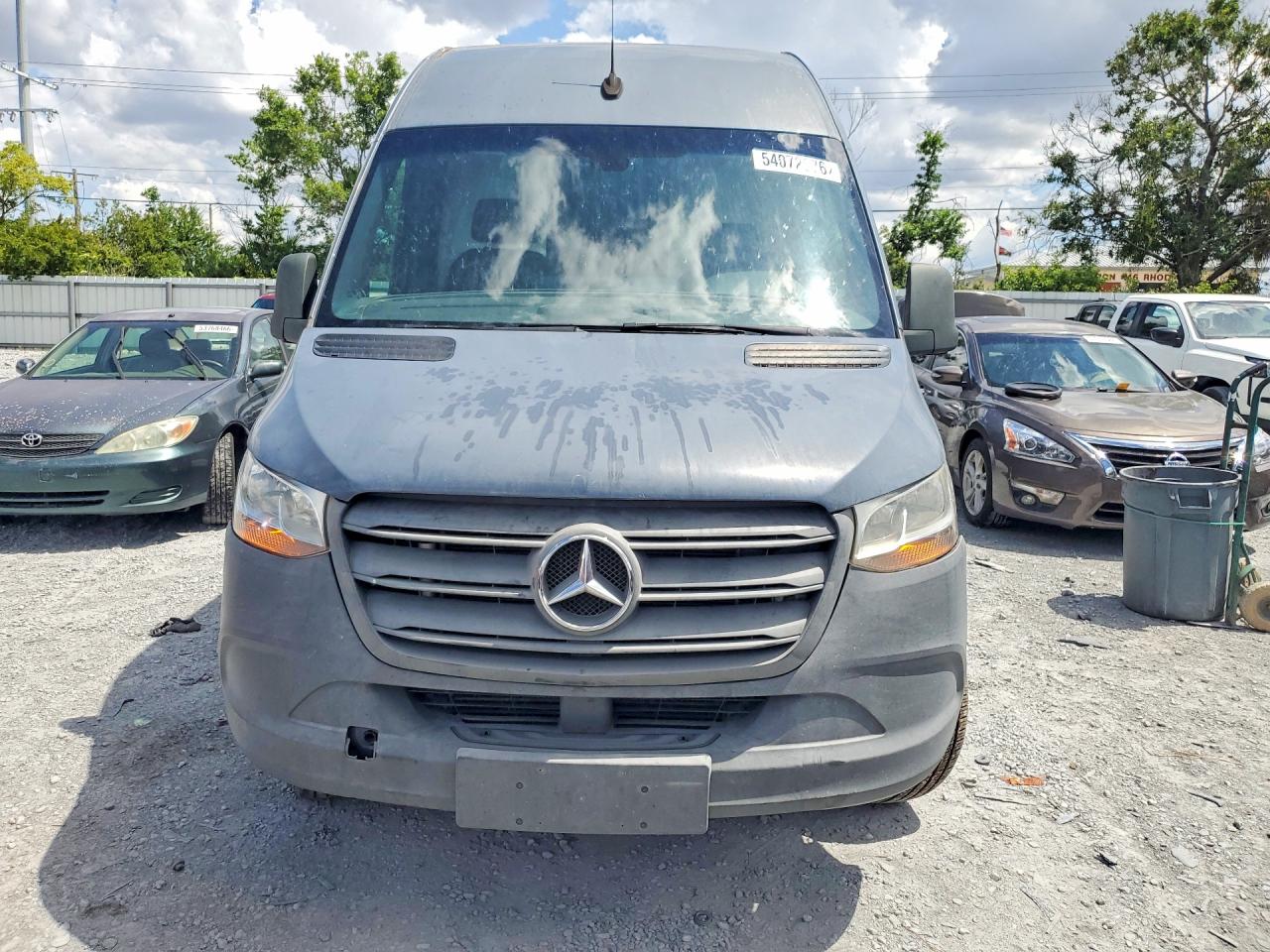 Mercedes-Benz Sprinter 2500