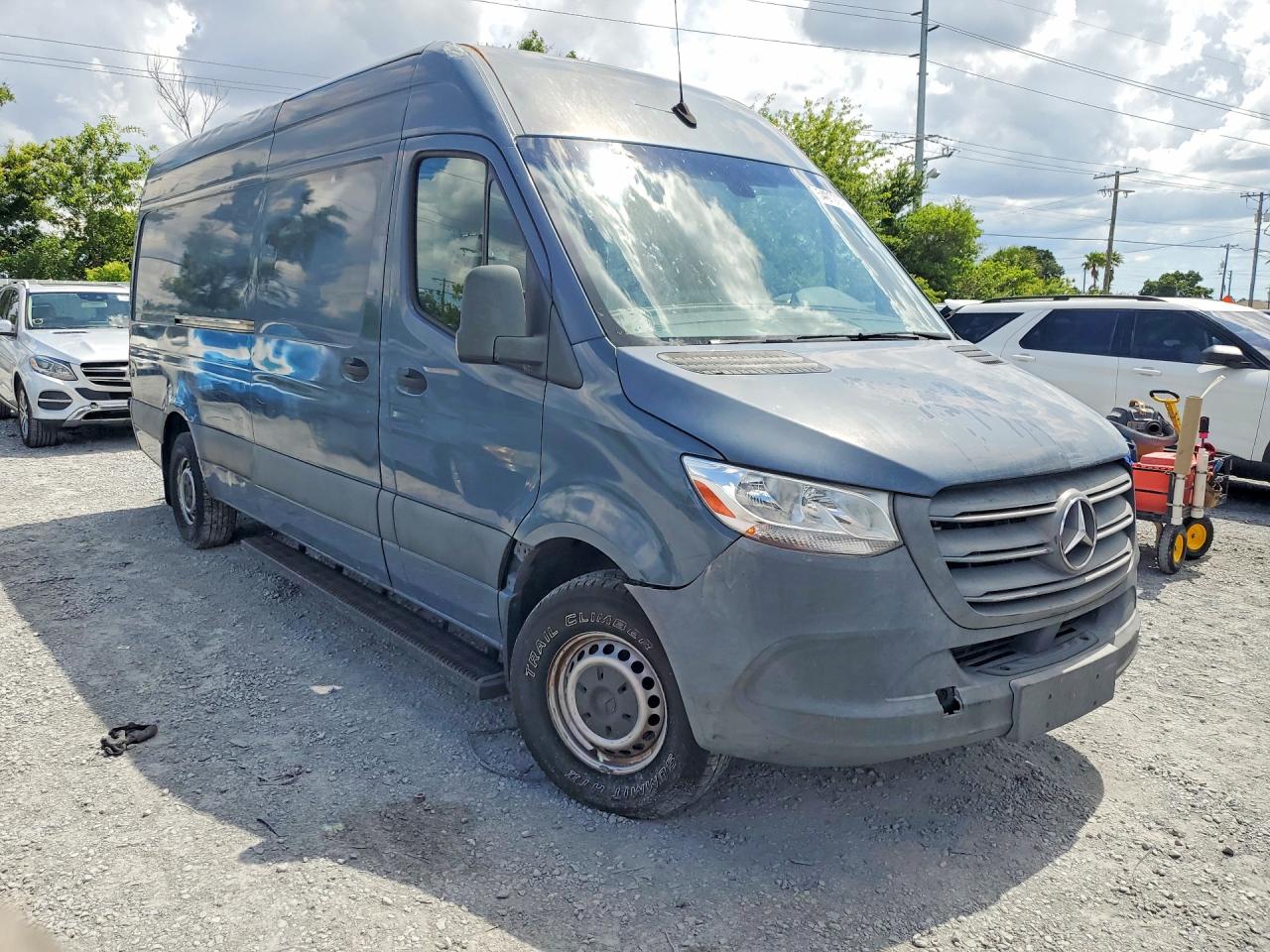 Mercedes-Benz Sprinter 2500