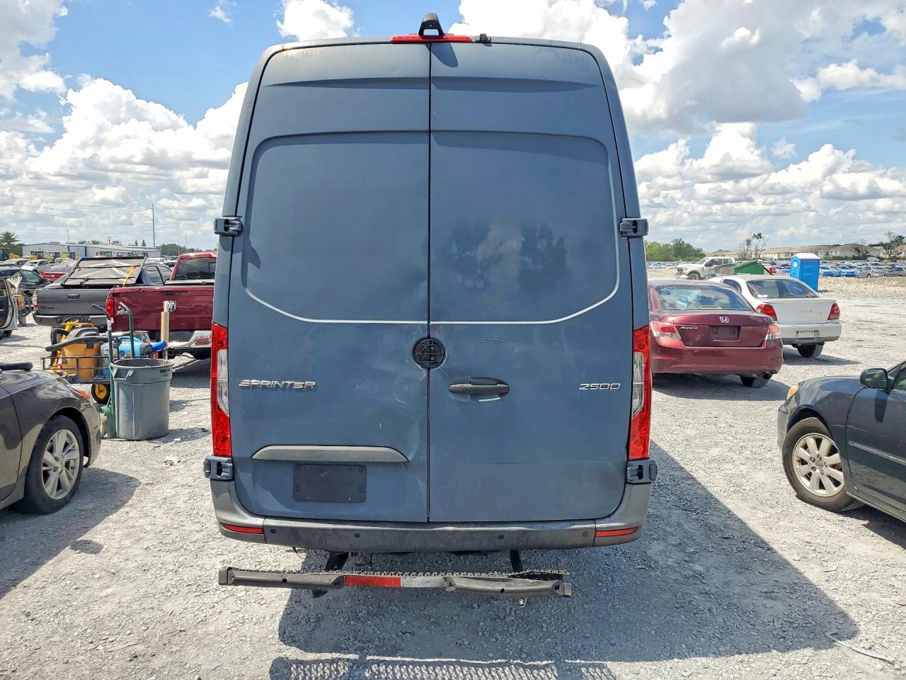 Mercedes-Benz Sprinter 2500