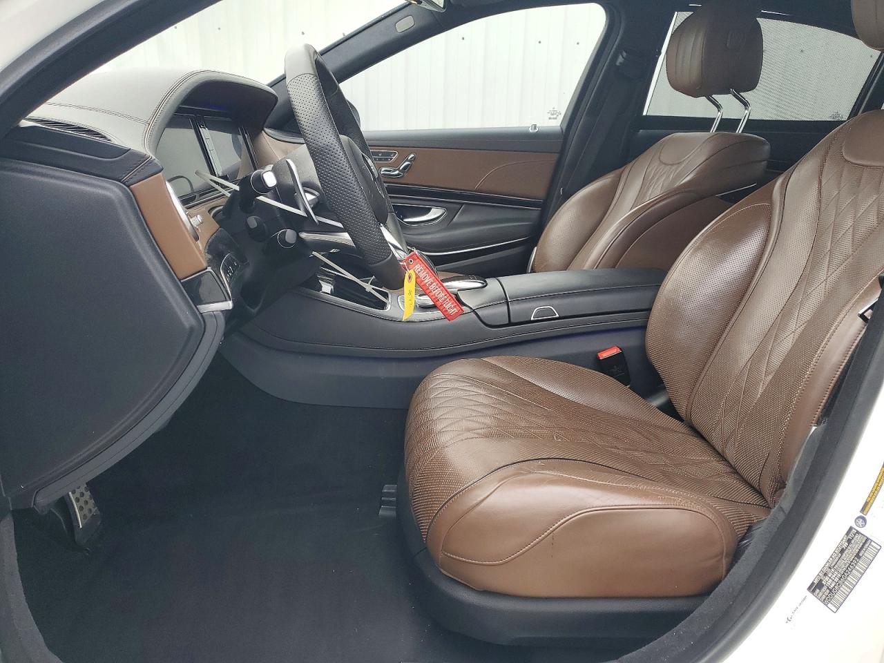 Mercedes-Benz S-Class 550