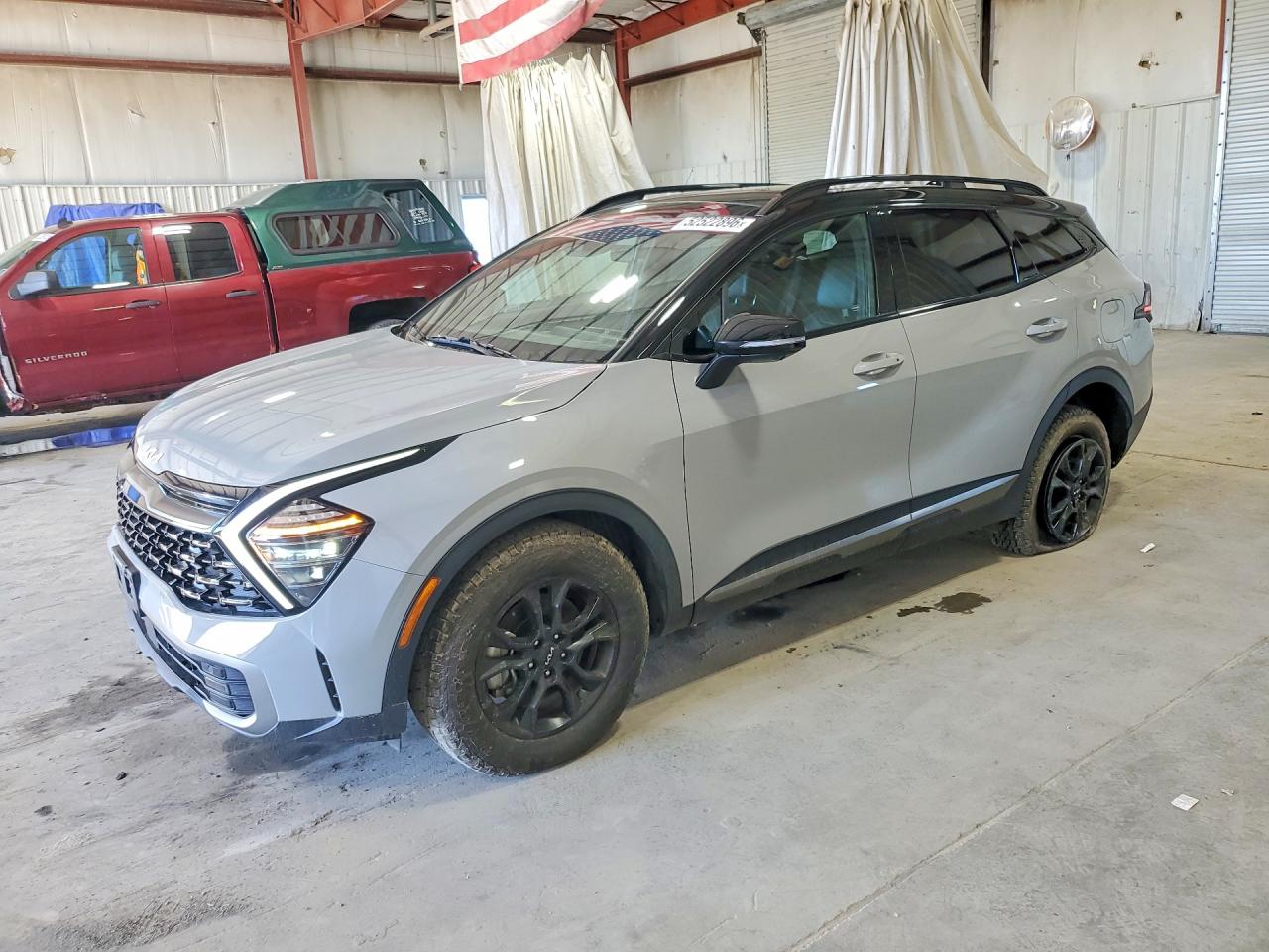 Salvage Kia Sportage Image