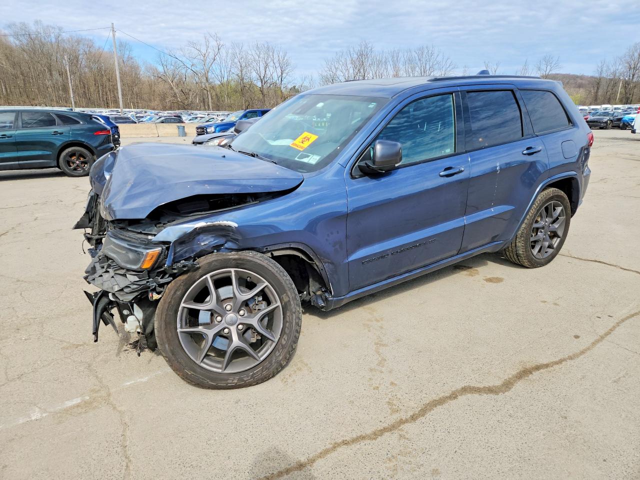 Salvage Jeep Grand Cherokee Image
