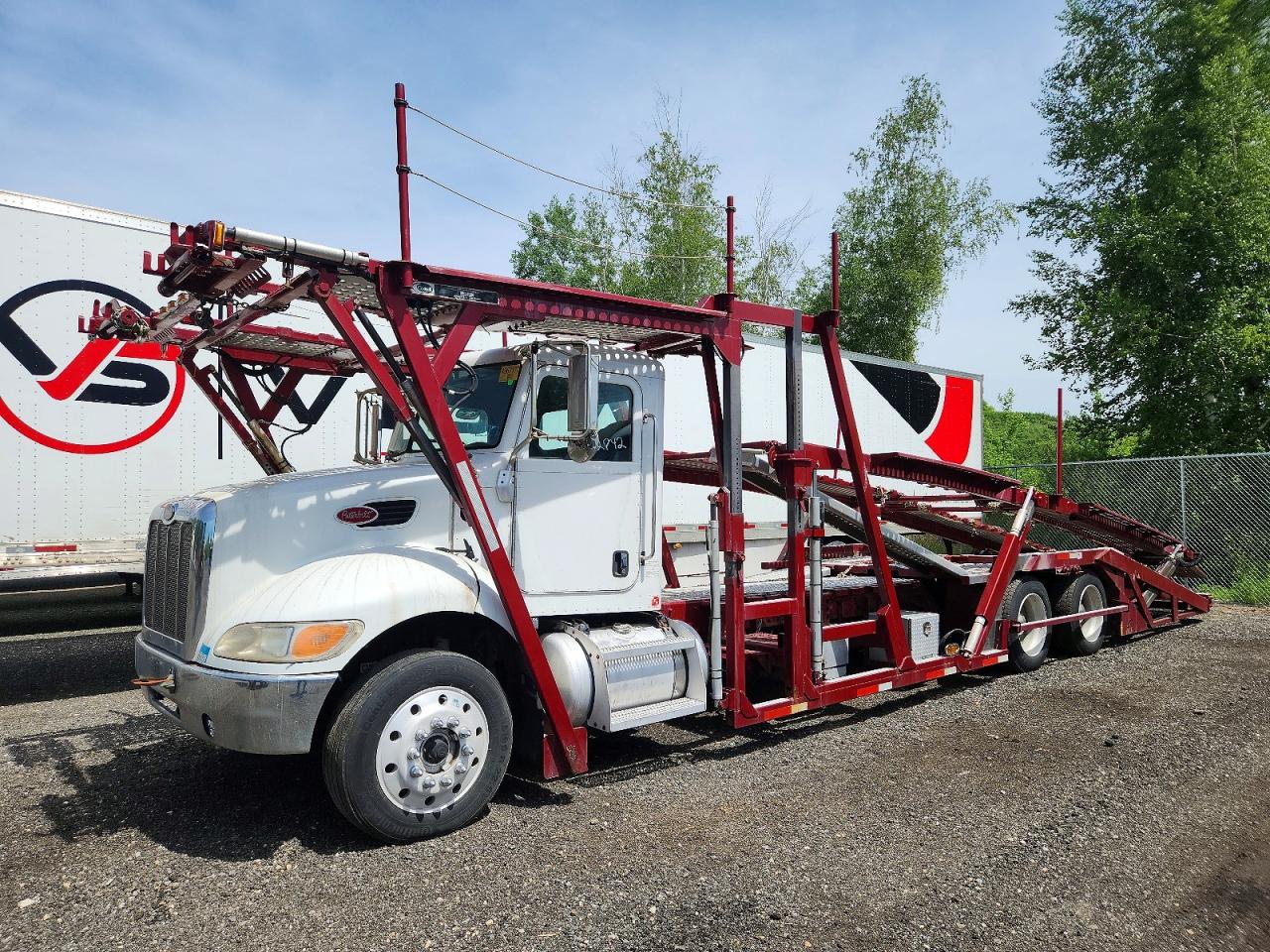 Peterbilt 348