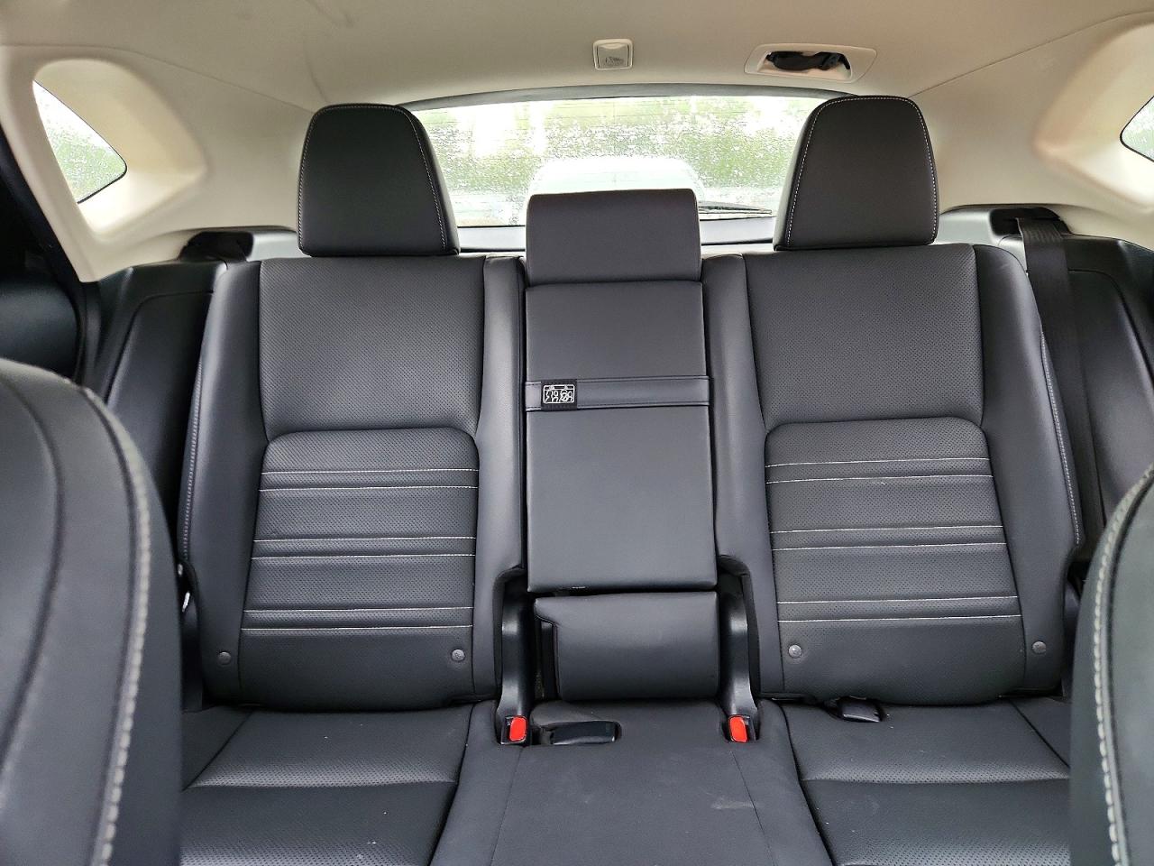 Lexus NX Base