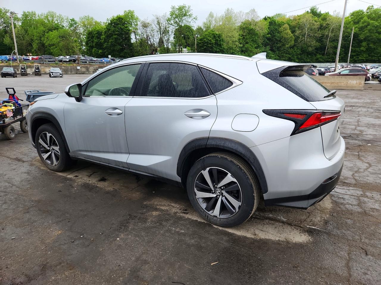 Lexus NX Base
