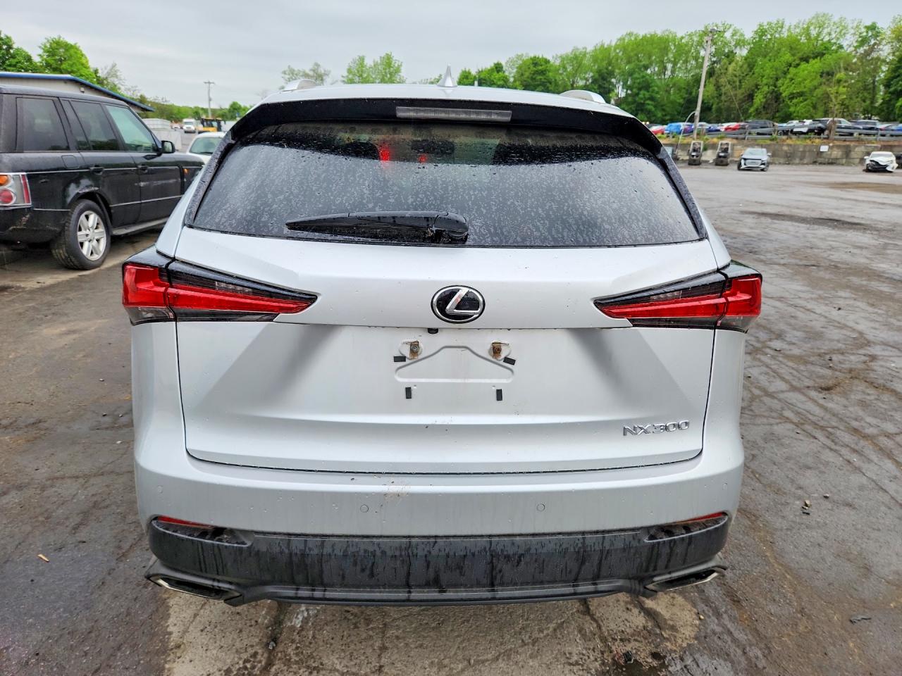 Lexus NX Base