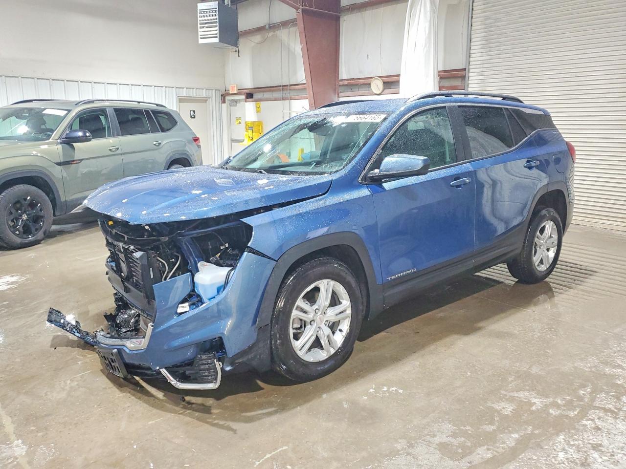 Salvage GMC Terrain Image