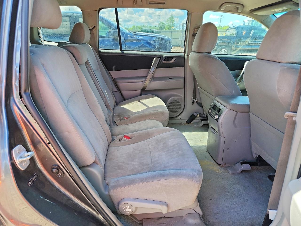 Toyota Highlander Sport