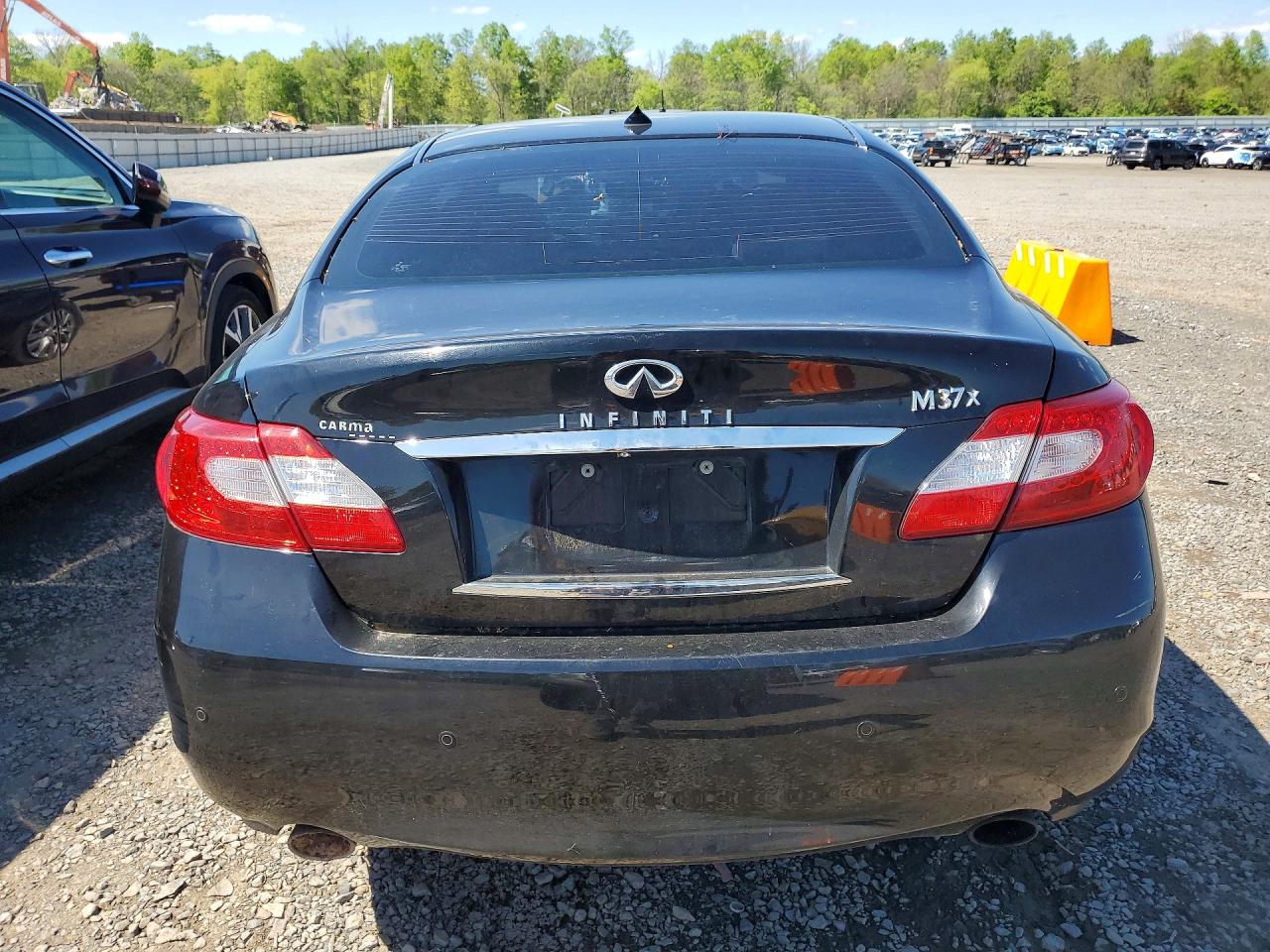 INFINITI M37 X