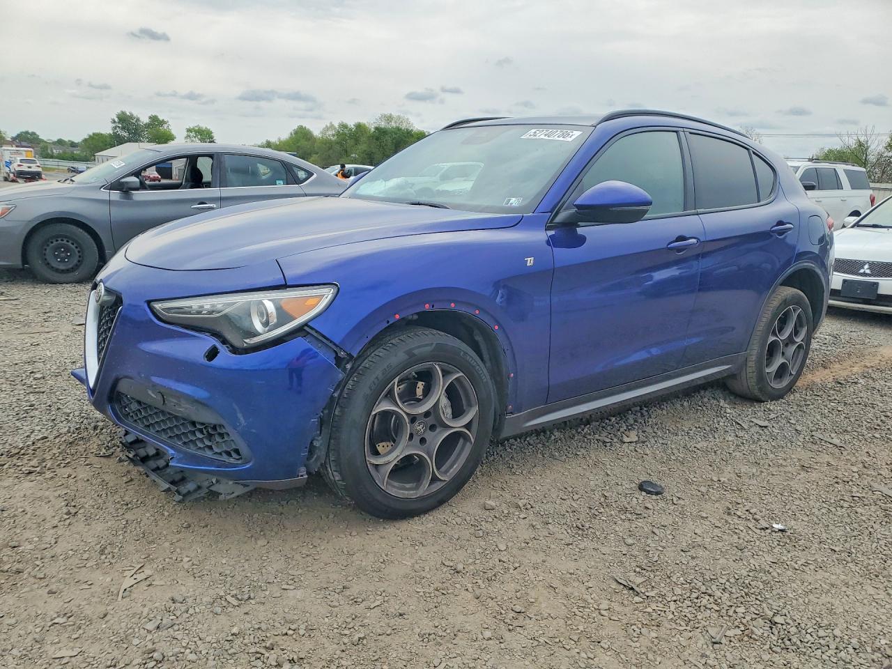 Salvage Alfa Romeo Stelvio Image