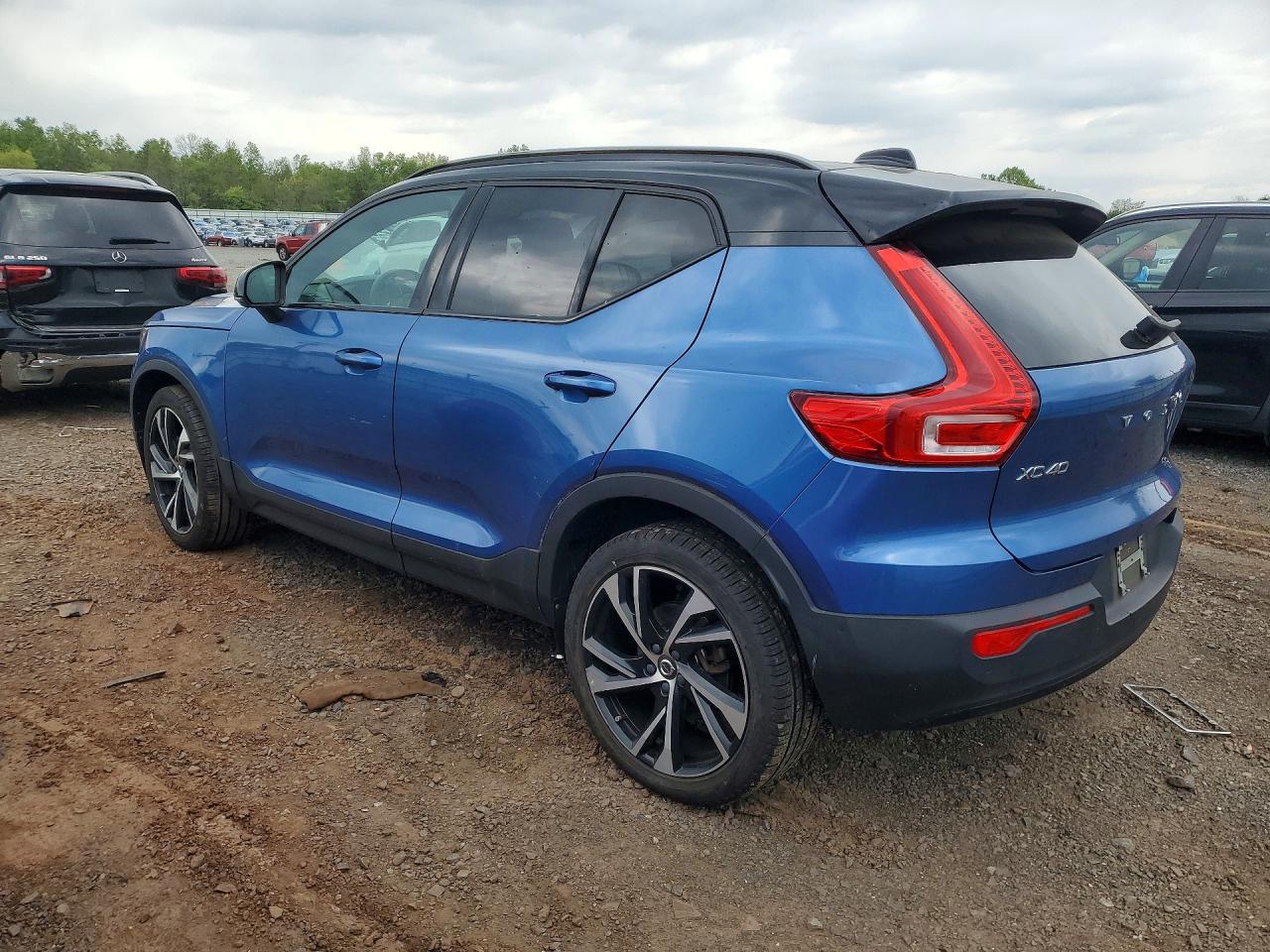 Volvo XC40 T5 R-design