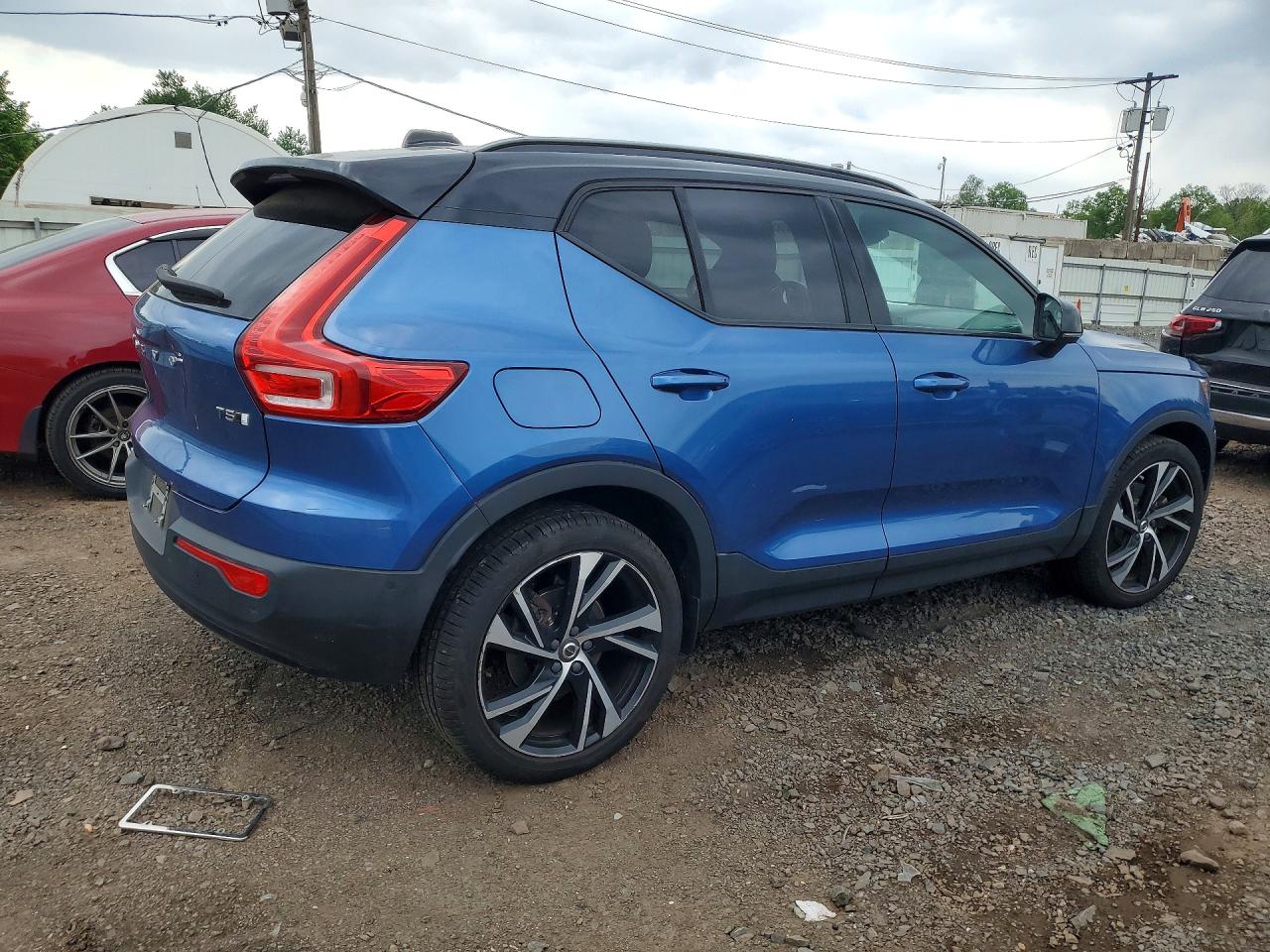 Volvo XC40 T5 R-design