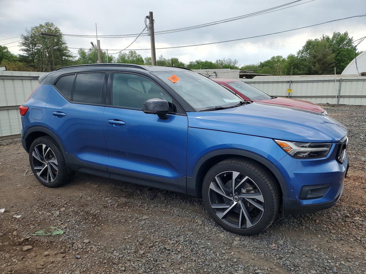 Volvo XC40 T5 R-design