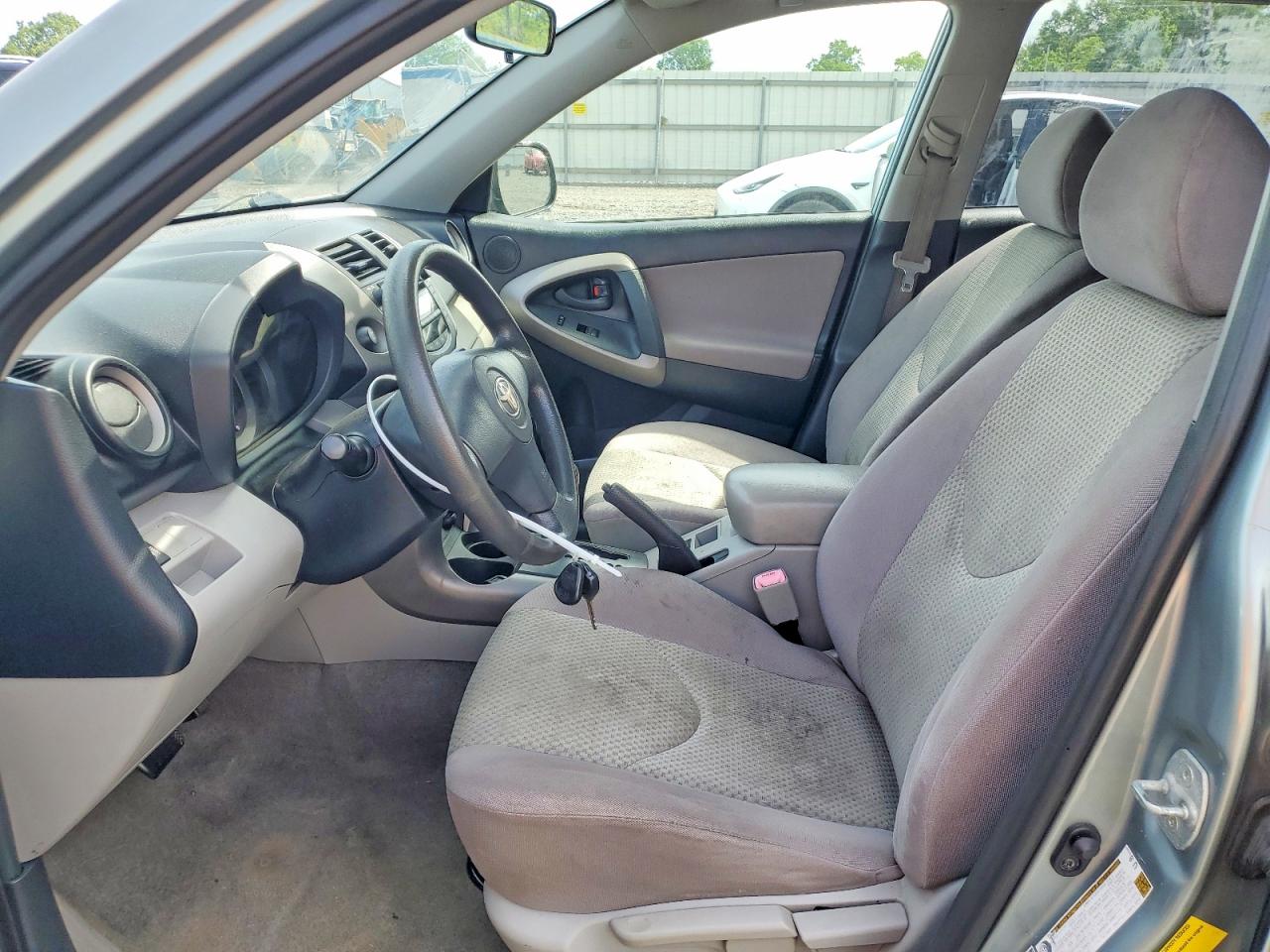 Toyota RAV4 Base