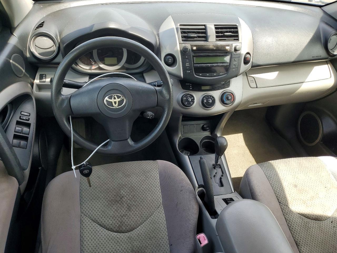 Toyota RAV4 Base