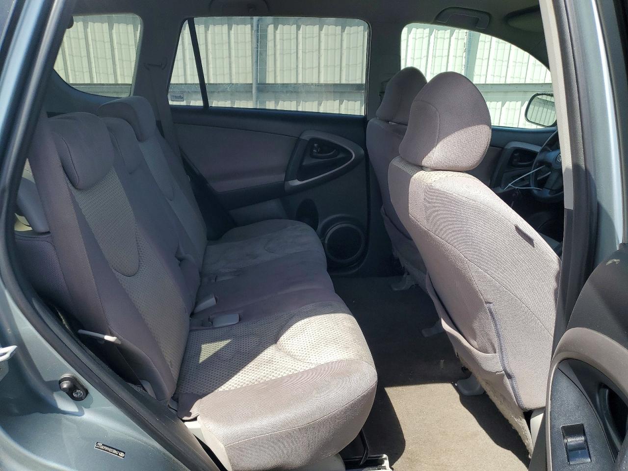 Toyota RAV4 Base