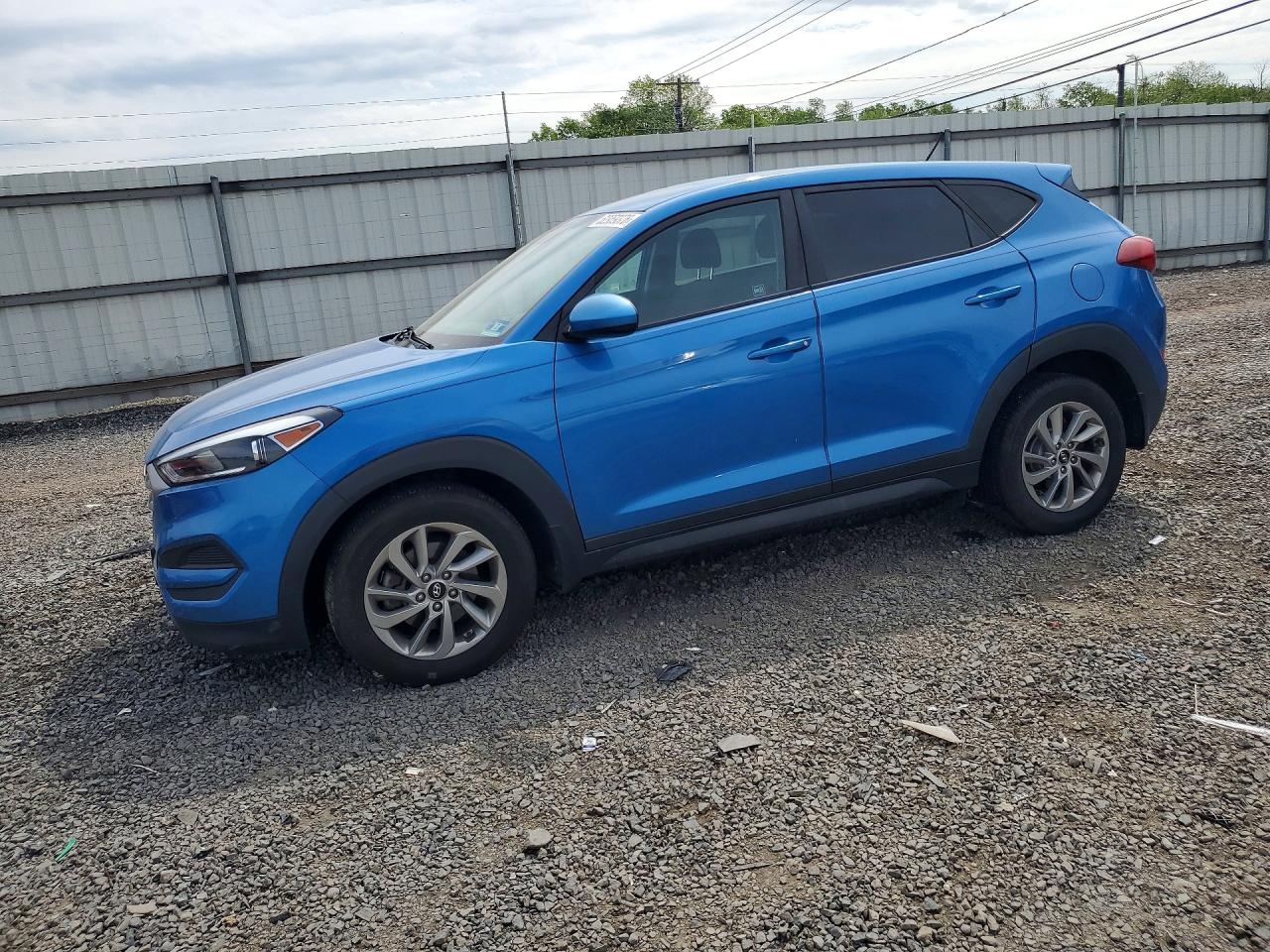 Salvage Hyundai TUCSON Image