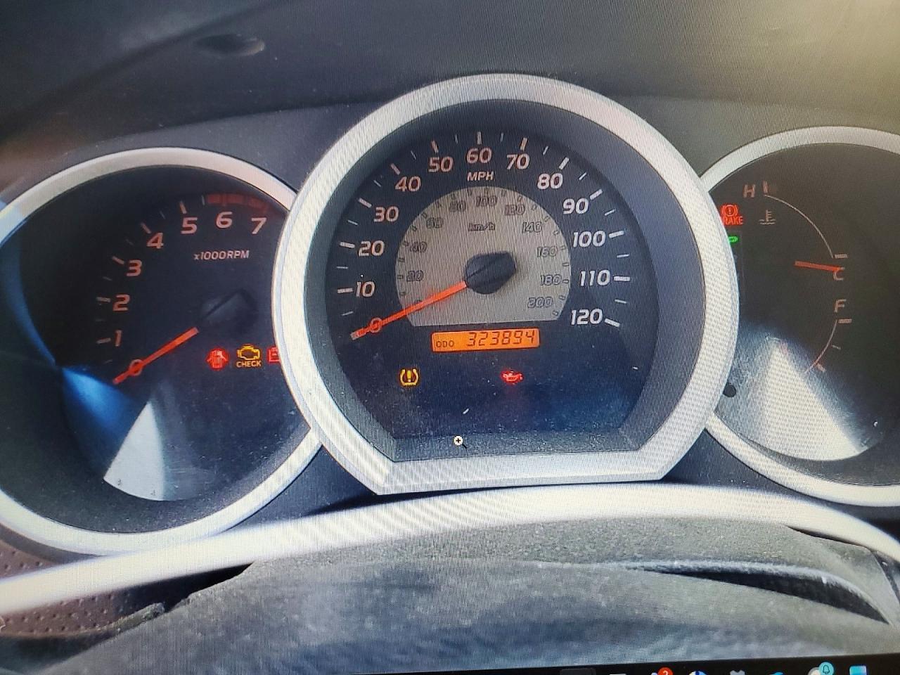 Toyota Tacoma Base