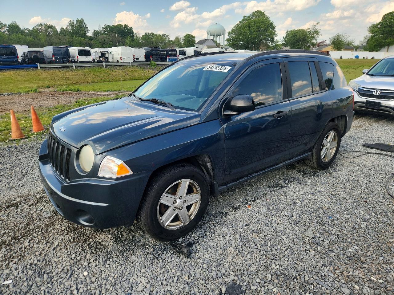 Salvage Jeep Compass Image