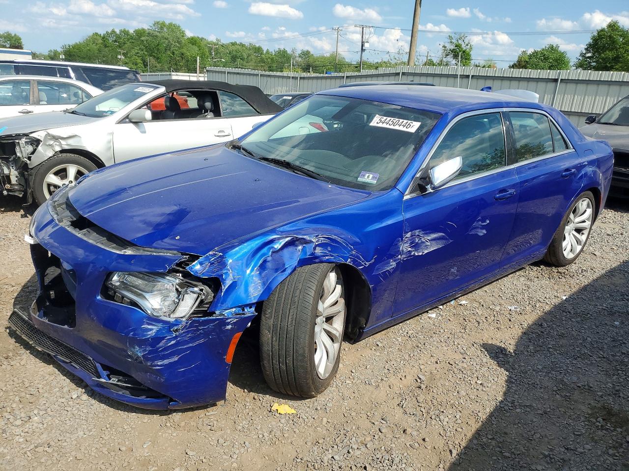 Salvage Chrysler 300 Image