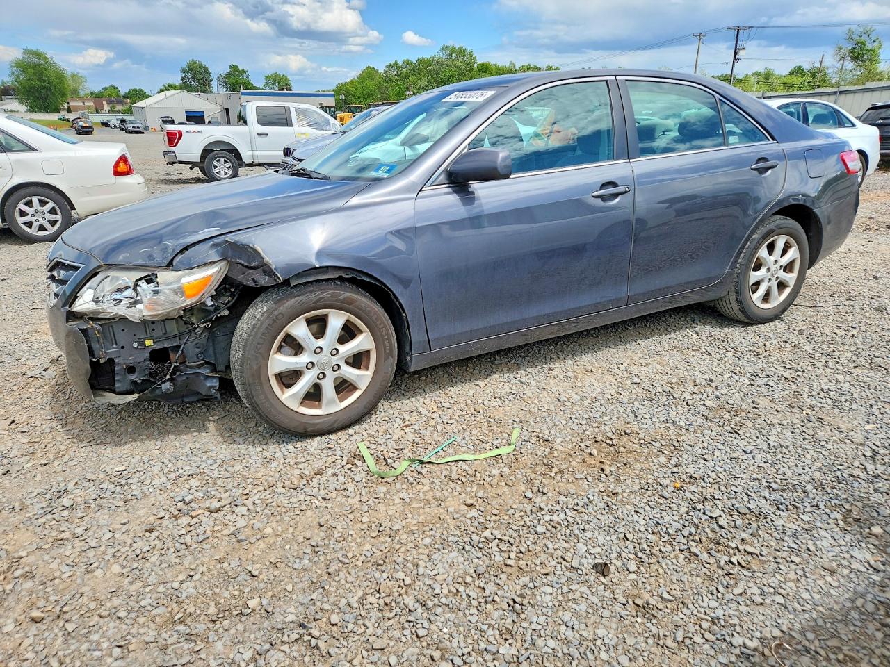 Salvage Toyota Camry Image