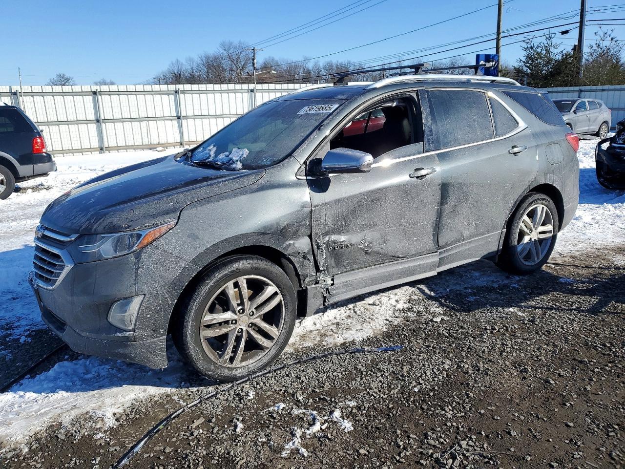 Salvage Chevrolet Equinox Image