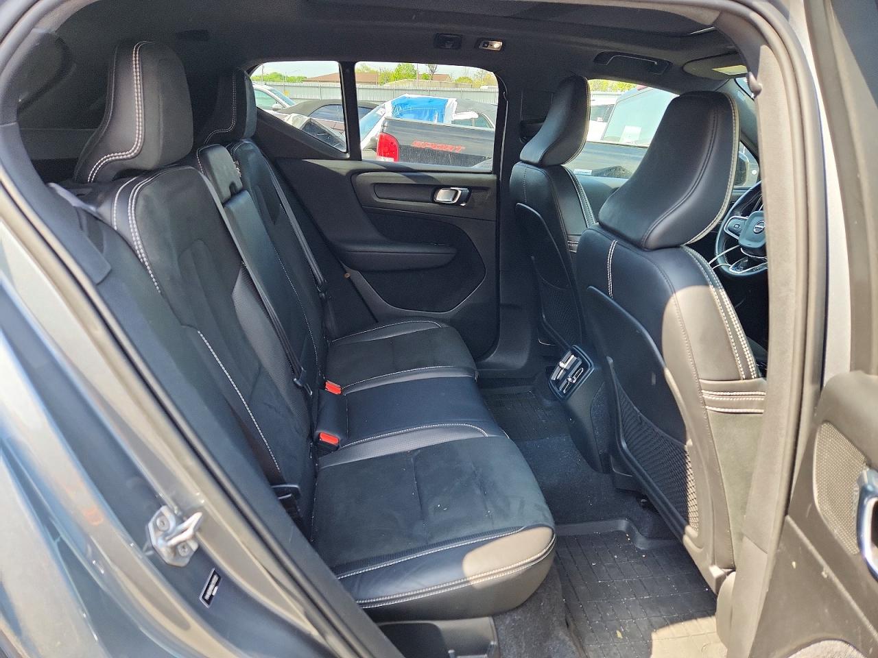 Volvo XC40 T5 R-design