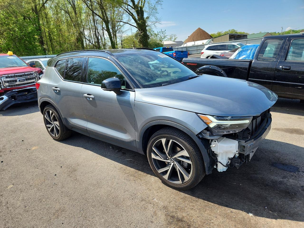 Volvo XC40 T5 R-design