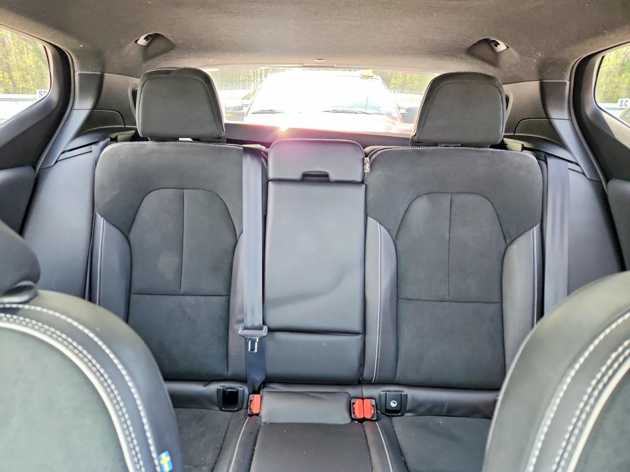 Volvo XC40 T5 R-design