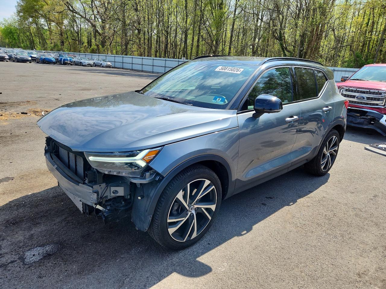 Salvage Volvo XC40 Image