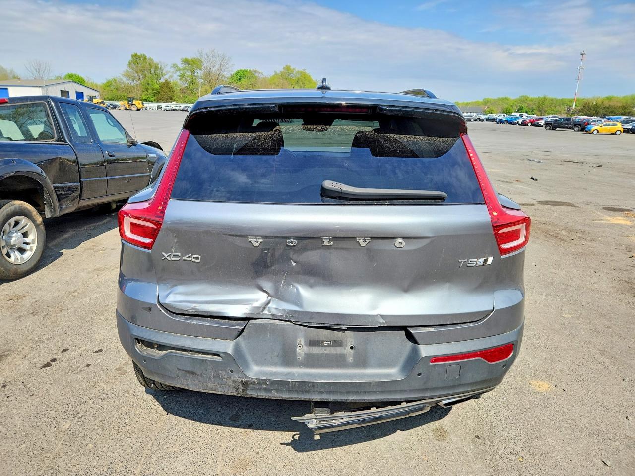 Volvo XC40 T5 R-design