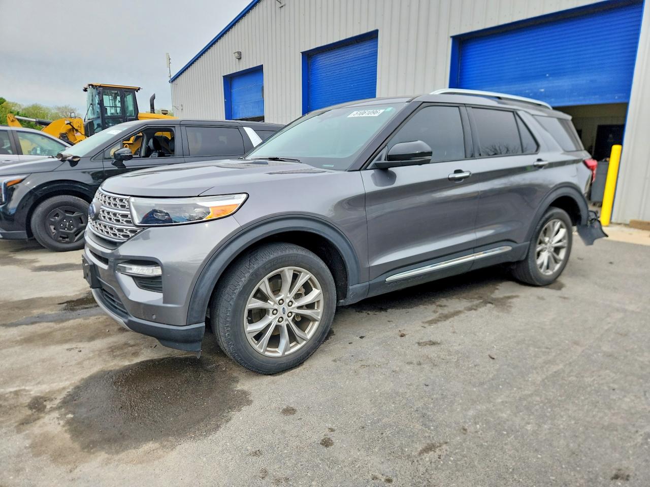 Salvage Ford Explorer Image