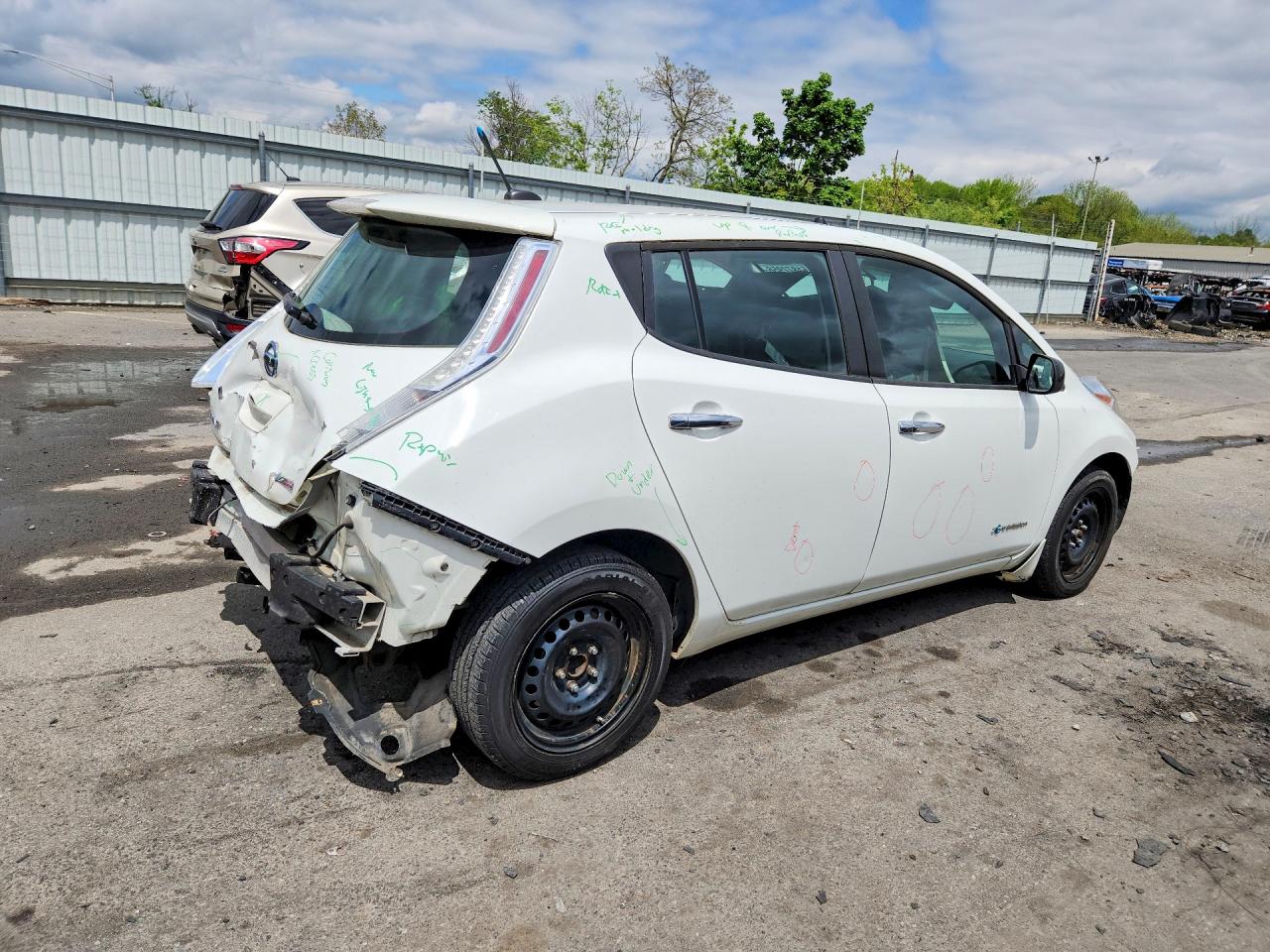 Nissan LEAF S