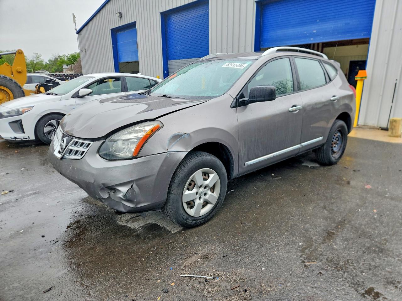 Salvage Nissan Rogue Image