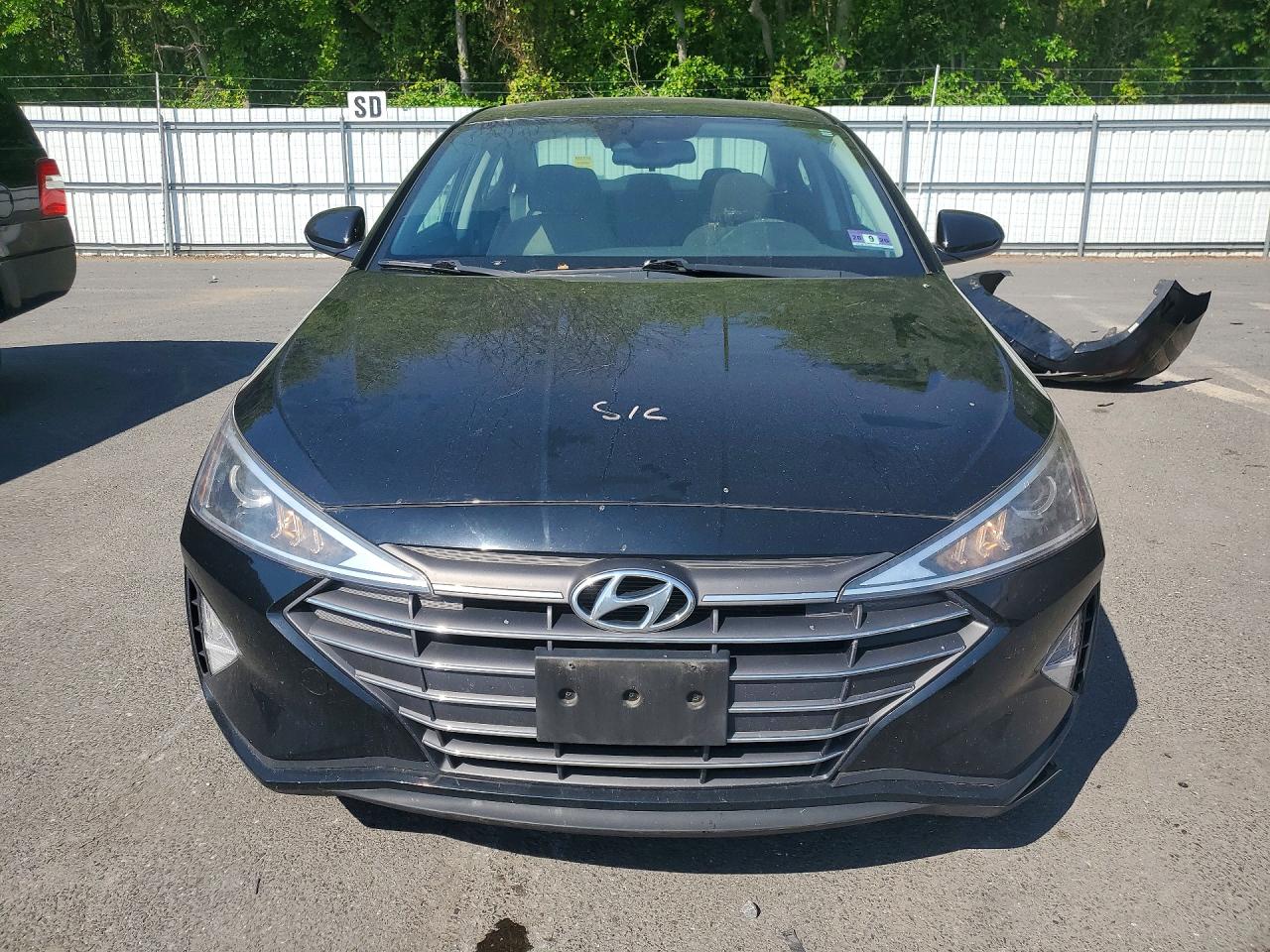Hyundai ELANTRA Value Edition