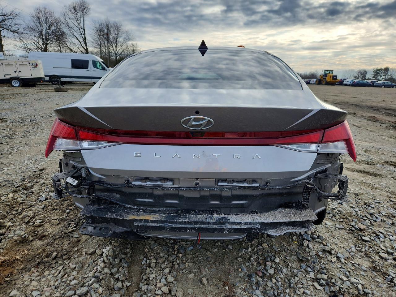 Hyundai ELANTRA Sel