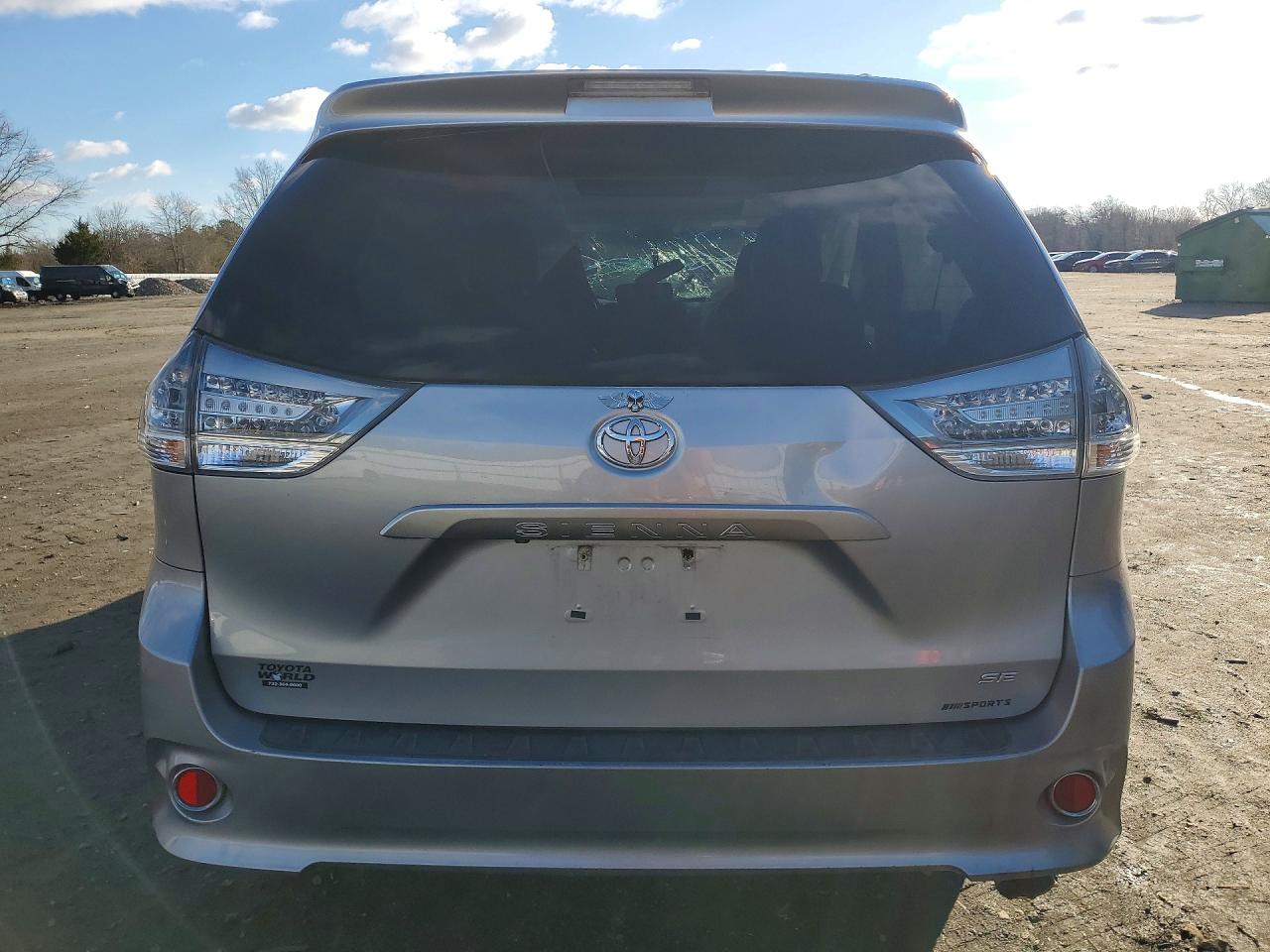 Toyota Sienna Se 8-passenger