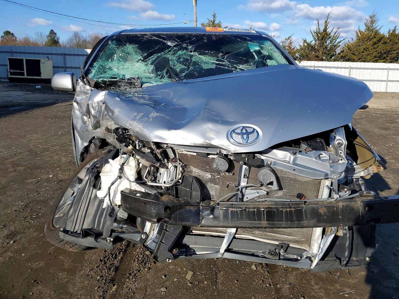 Toyota Sienna Se 8-passenger