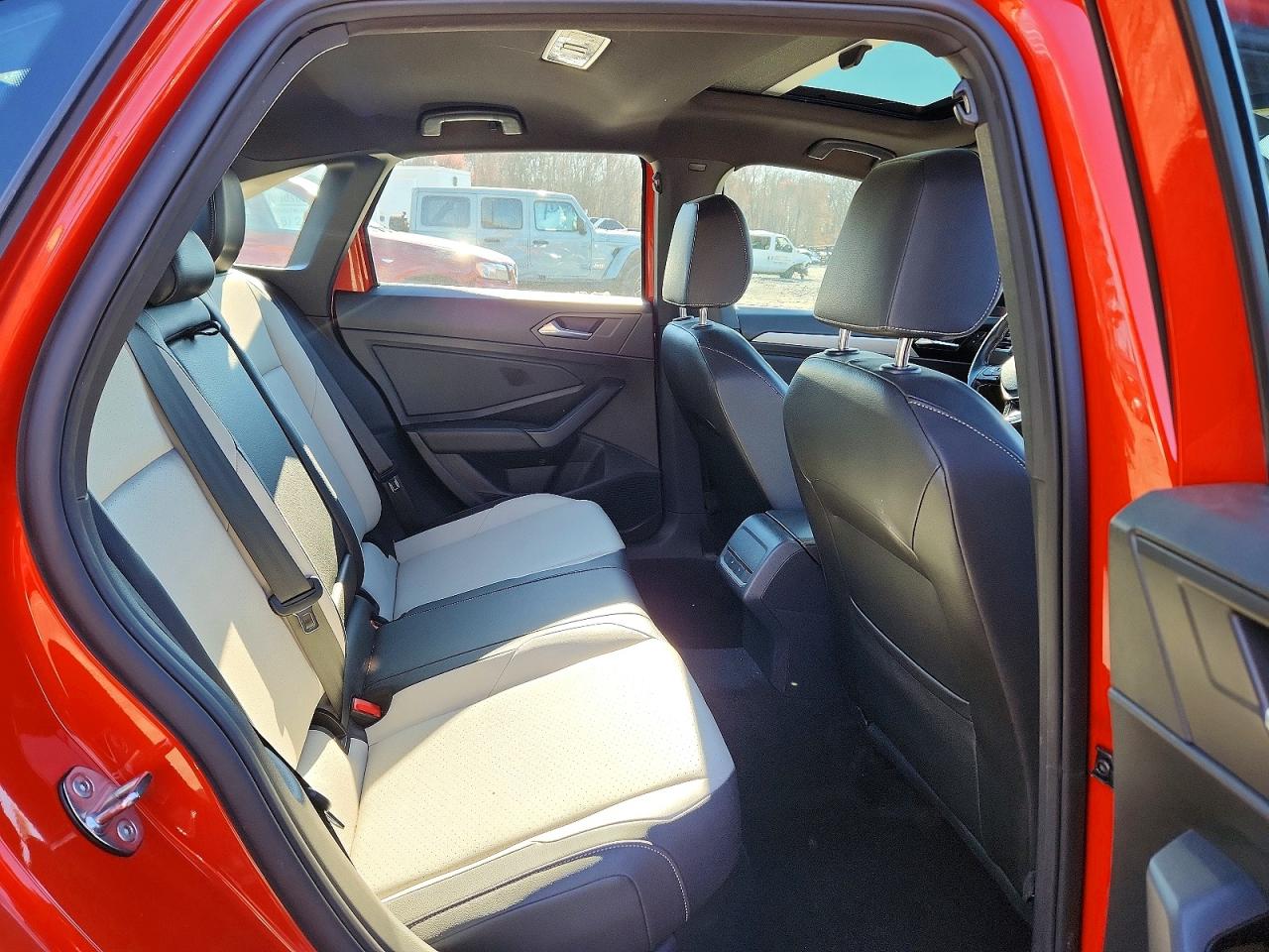 Volkswagen Jetta S