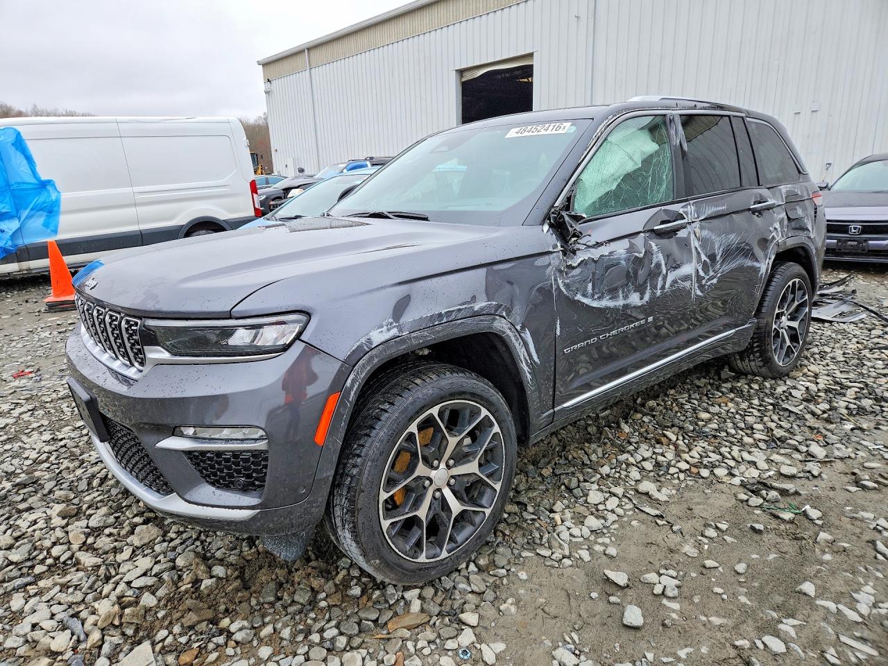 Salvage Jeep Cherokee Image