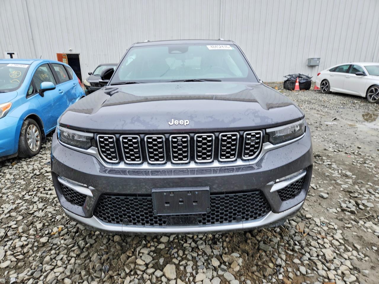 Jeep Cherokee Summit