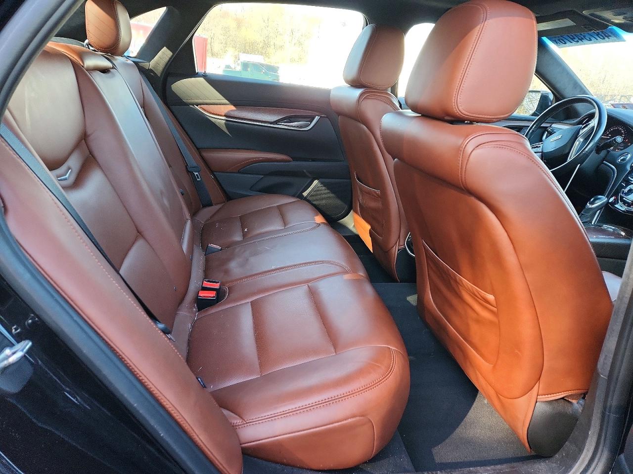 Cadillac XTS Luxury Collection
