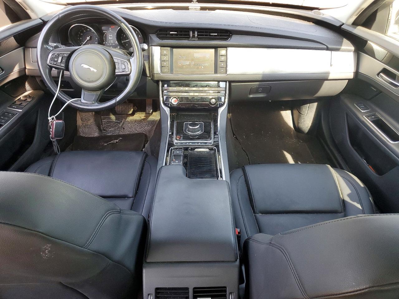 Jaguar XF Premium
