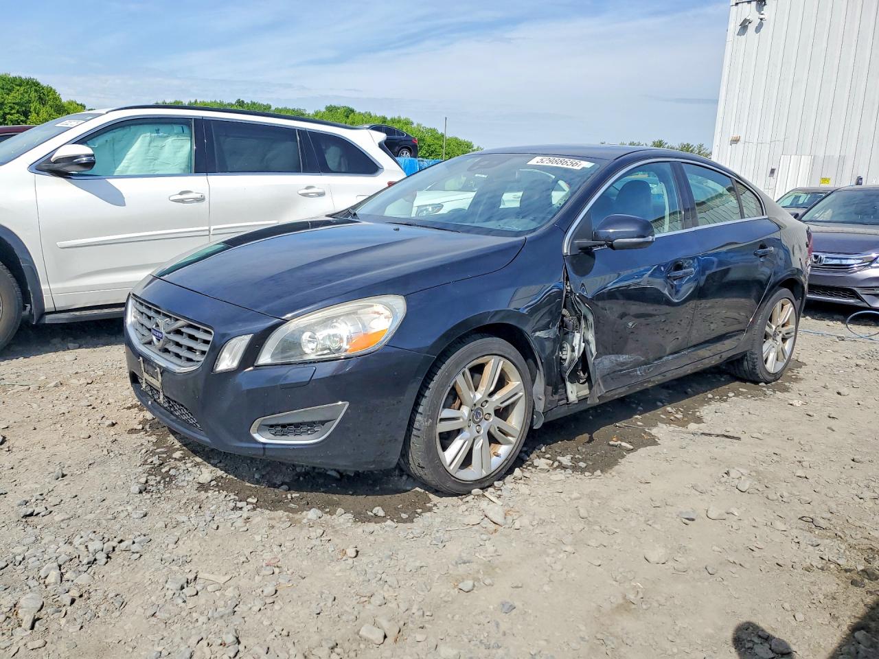 Salvage Volvo S60 Image