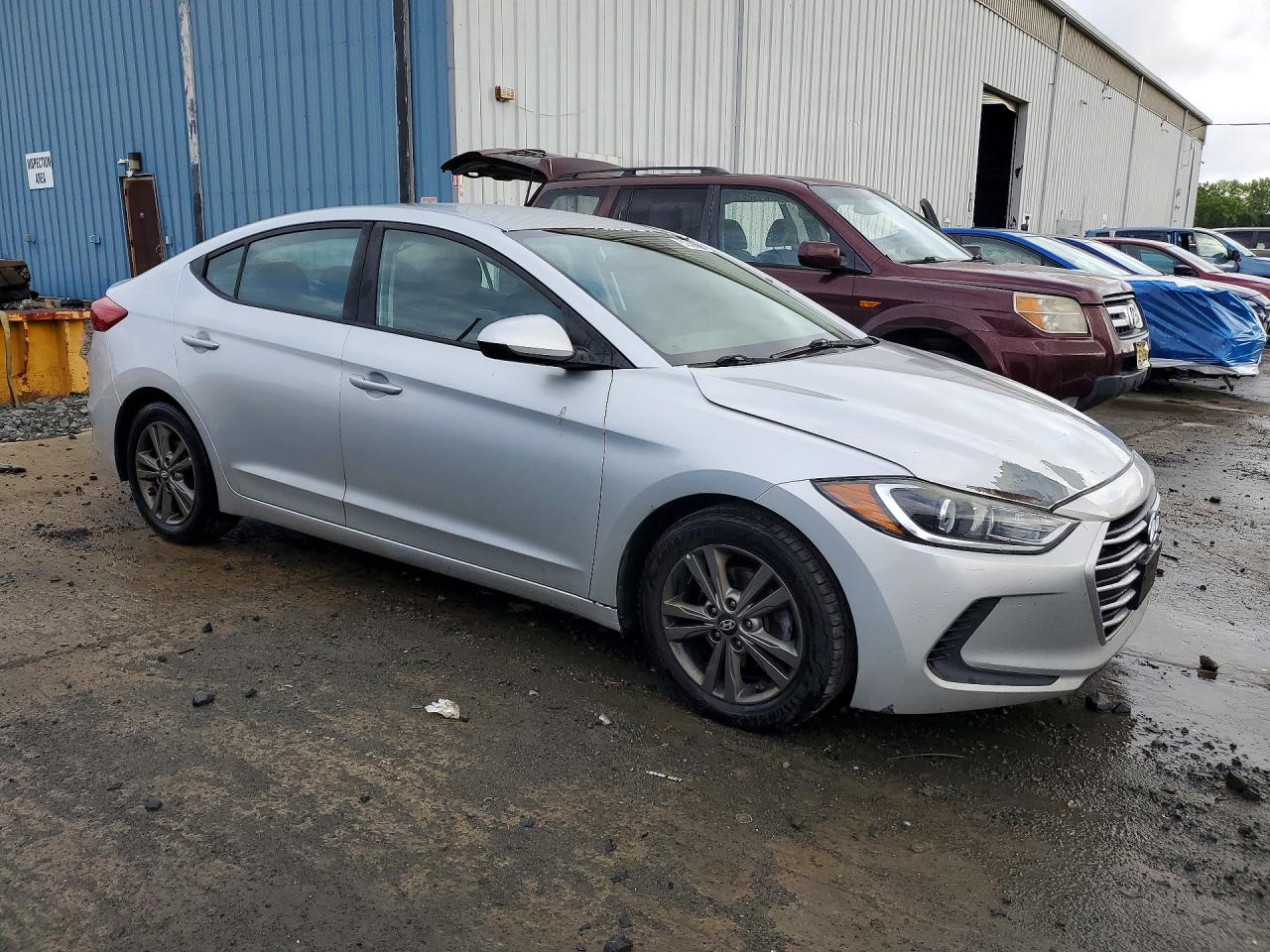 Hyundai ELANTRA Sel