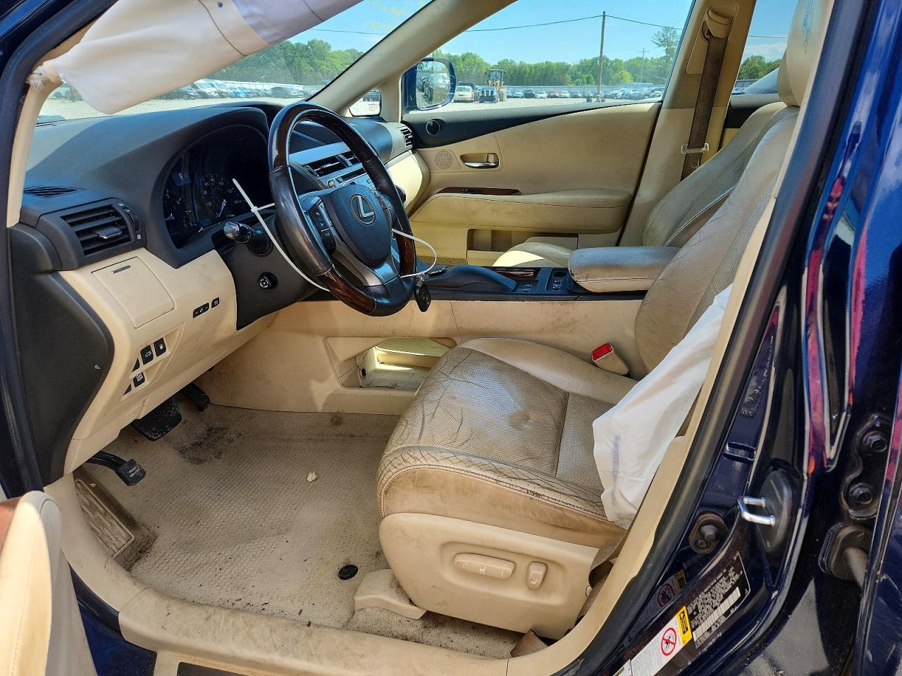 Lexus RX Base