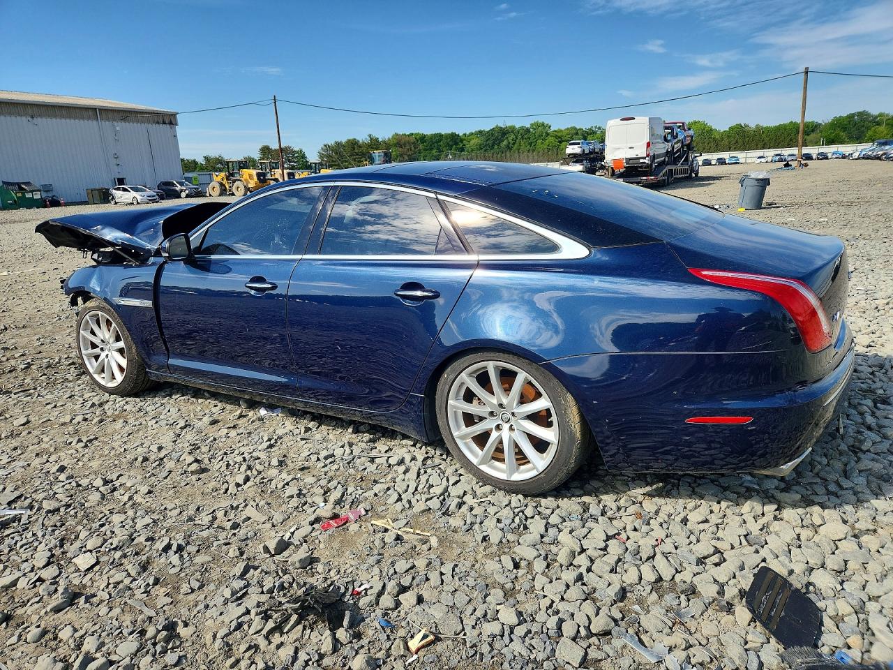 Jaguar XJ