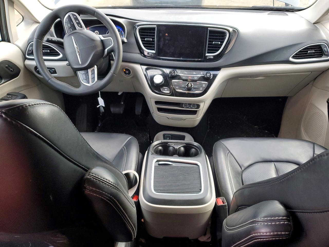 Chrysler Pacifica Touring L