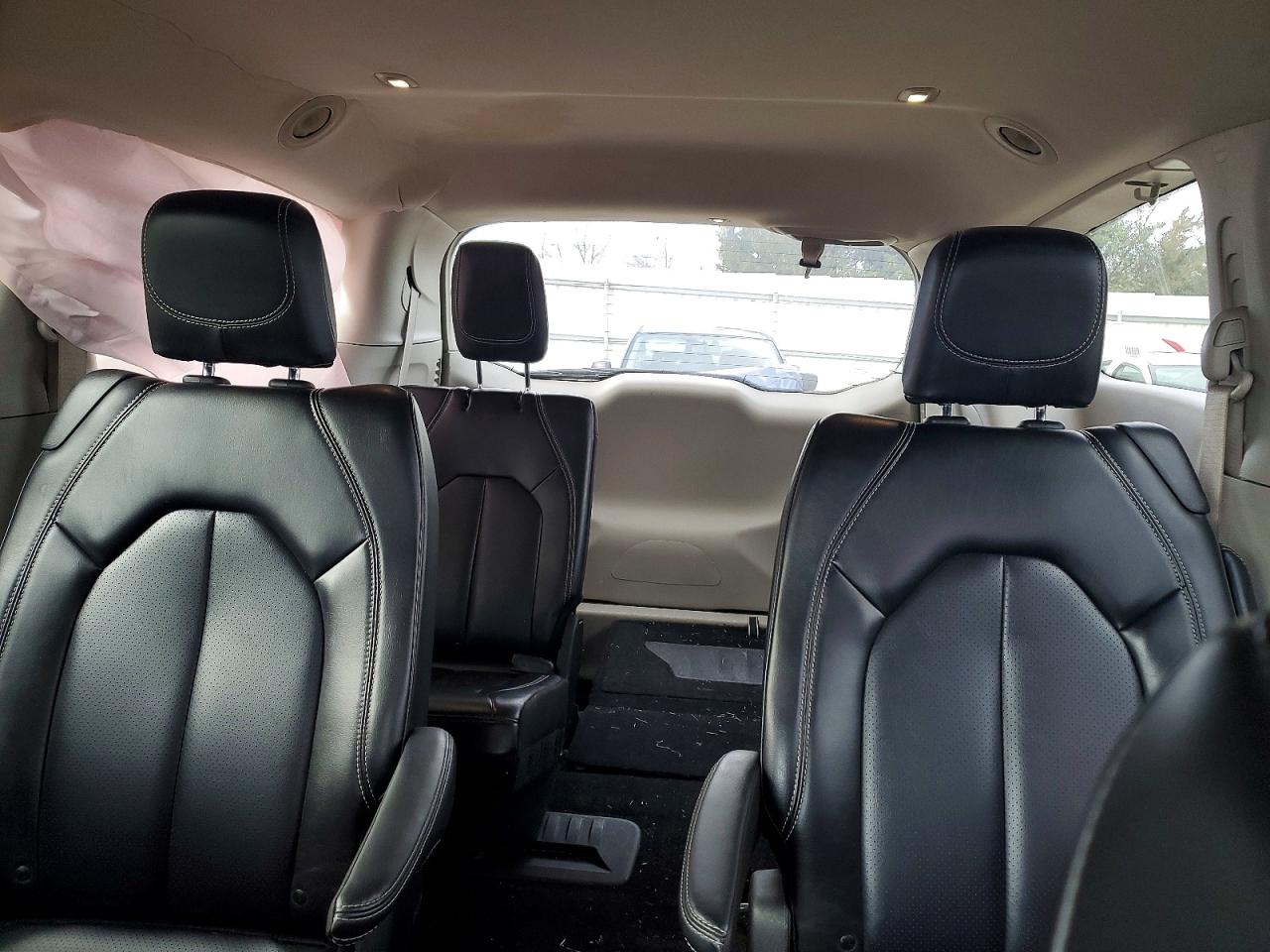 Chrysler Pacifica Touring L