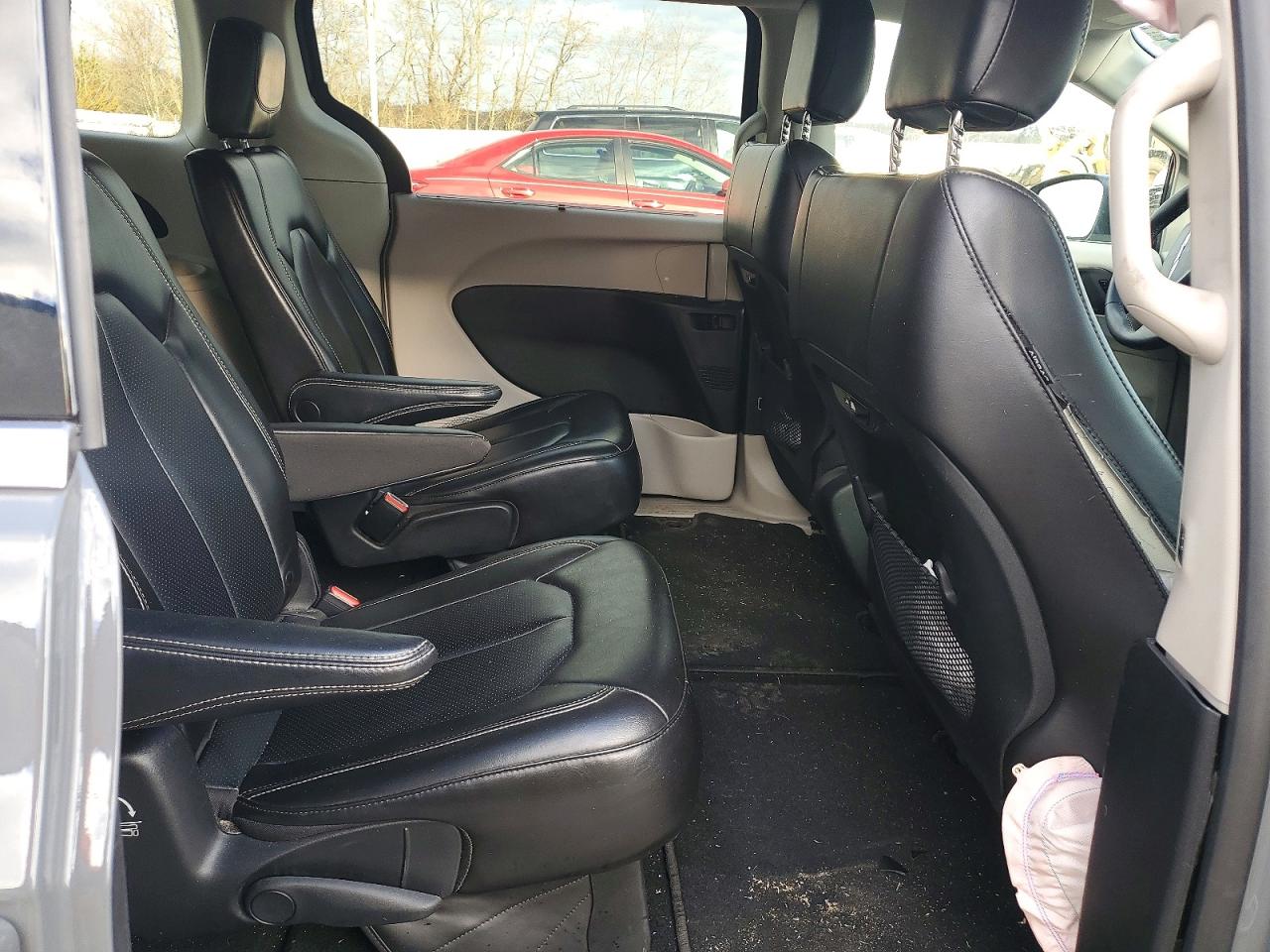 Chrysler Pacifica Touring L